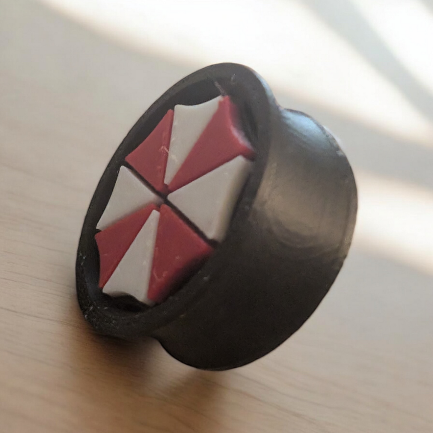 Resident Evil Umbrella Corp Logo ear Tunnels/Gauges, Ear jewellery