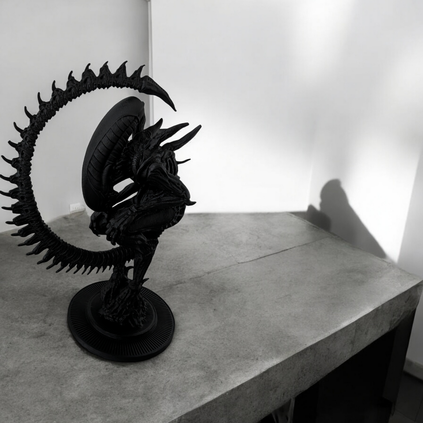 Alien Xenomorph model, curled tail Display model, highly detailed.