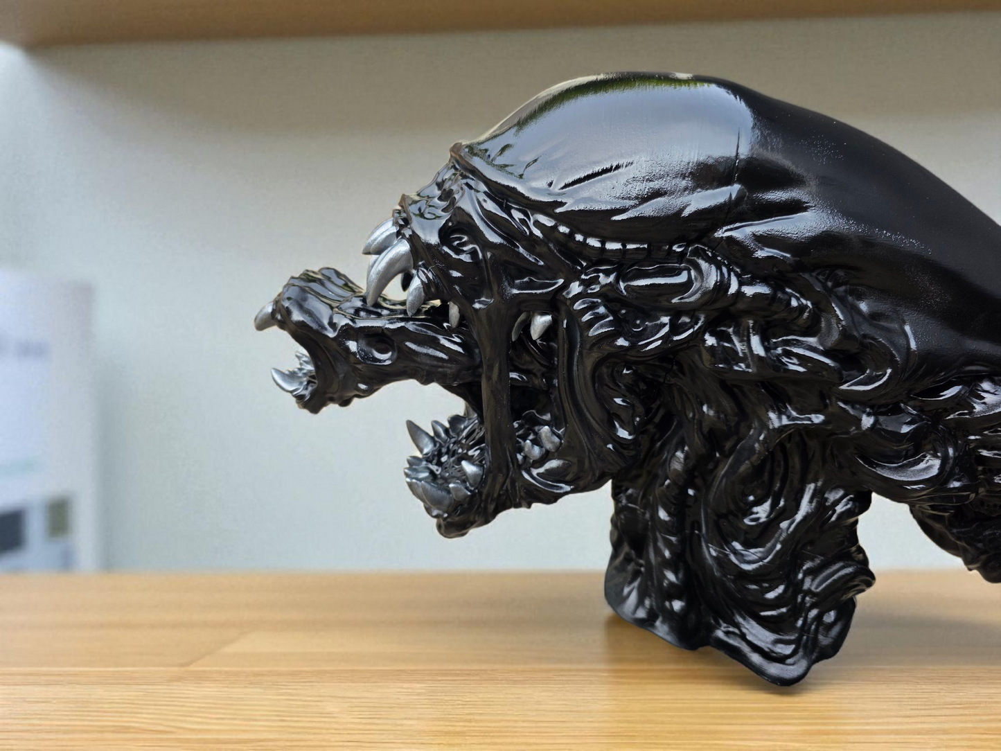 Xenomorph head display piece (24 inches in length)