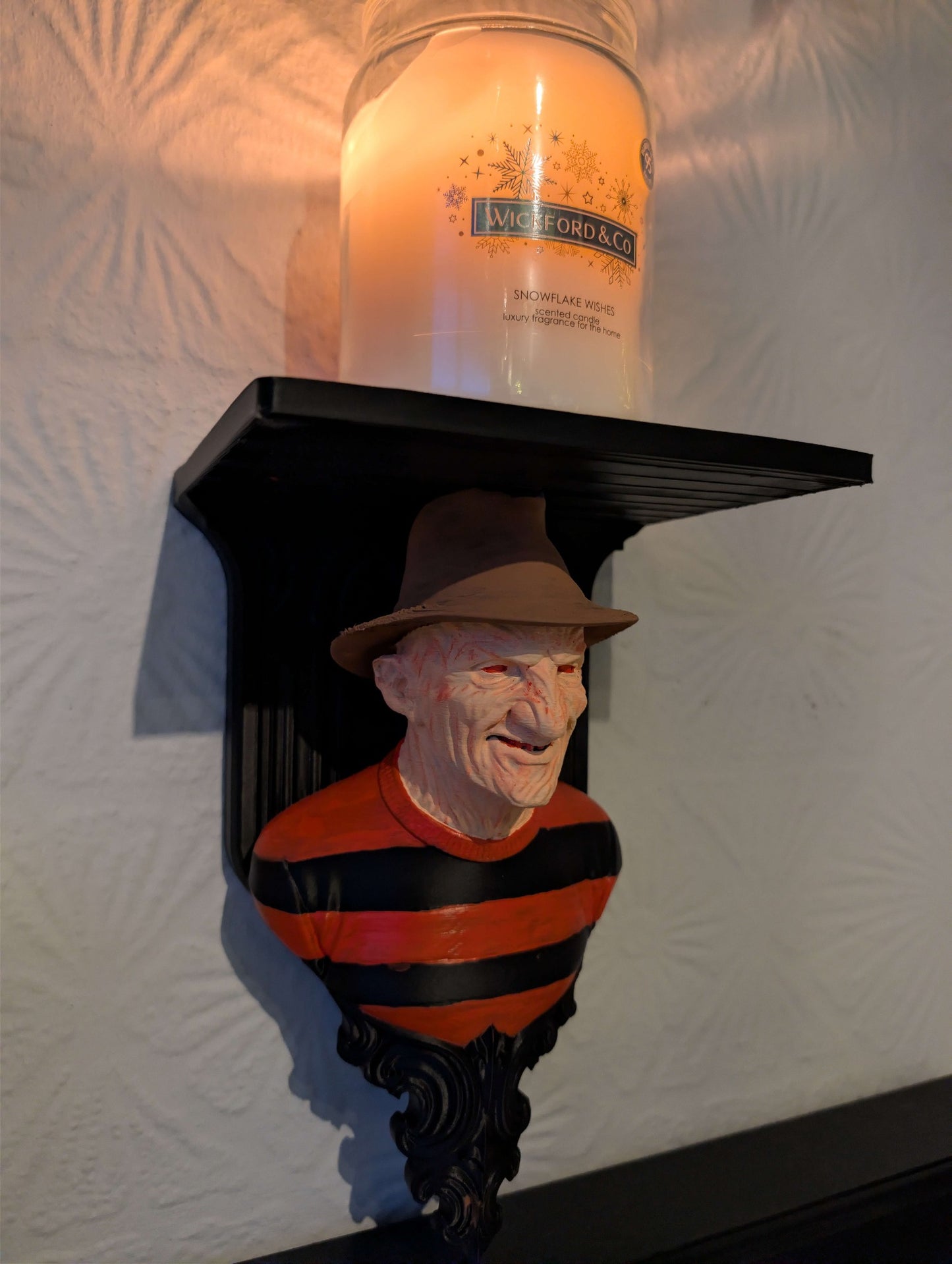 Freddy shelf - Wall mount - Home décor - Horror/gothic décor