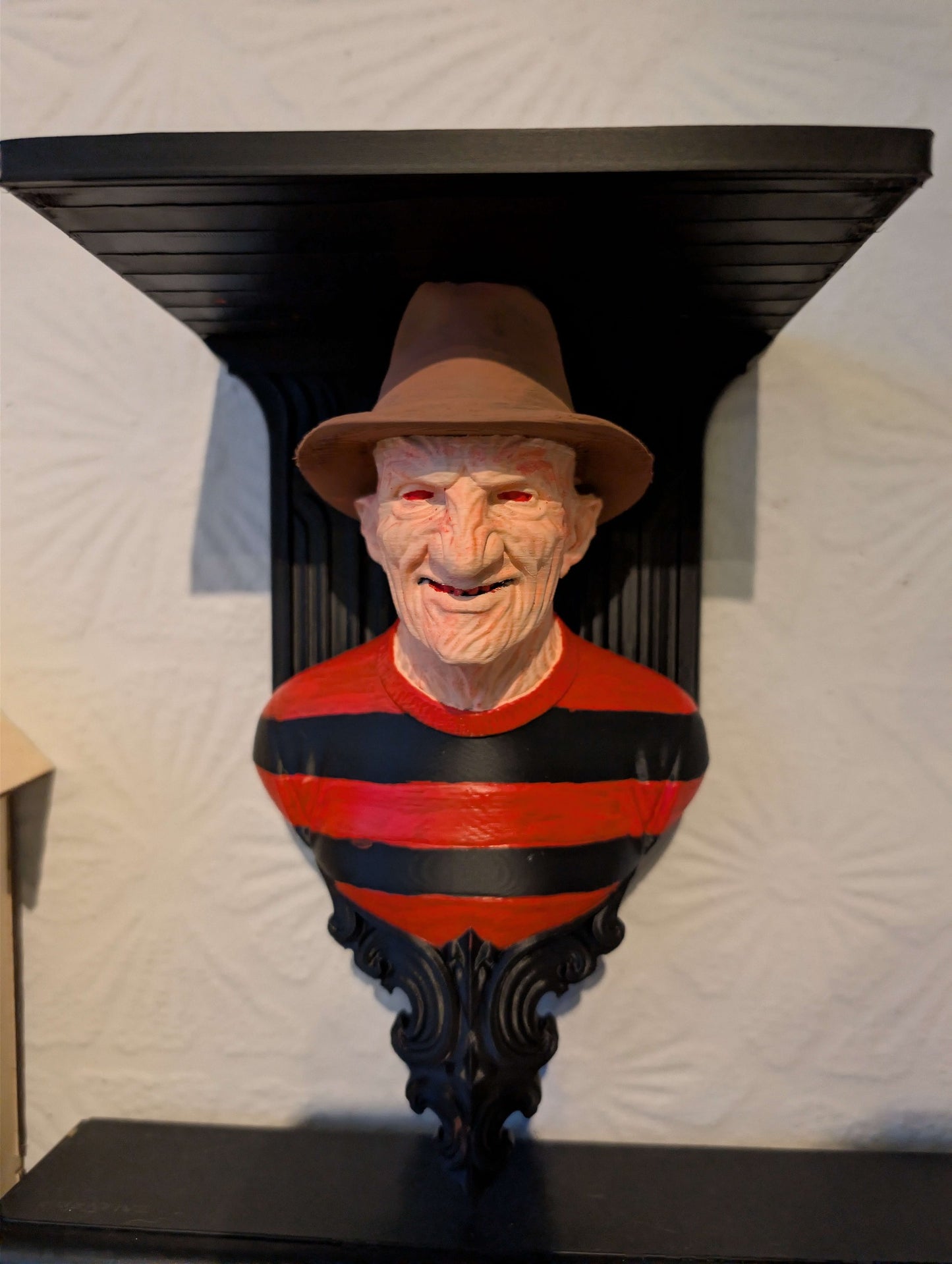 Freddy shelf - Wall mount - Home décor - Horror/gothic décor